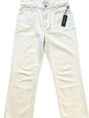 BLANK NYC The Baxter Straight Leg Jeans Size: 29” Color: Ivory
